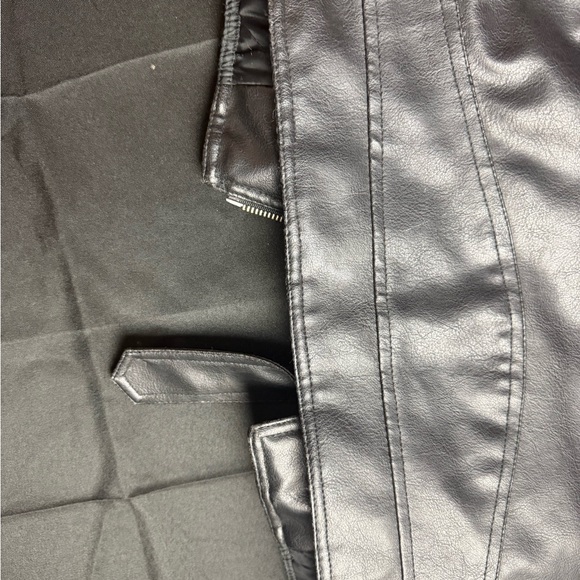 Stunning Harley-Davidson Kids SZ 4T Synthetic Black Leather Biker Jacket - Picture 7 of 7